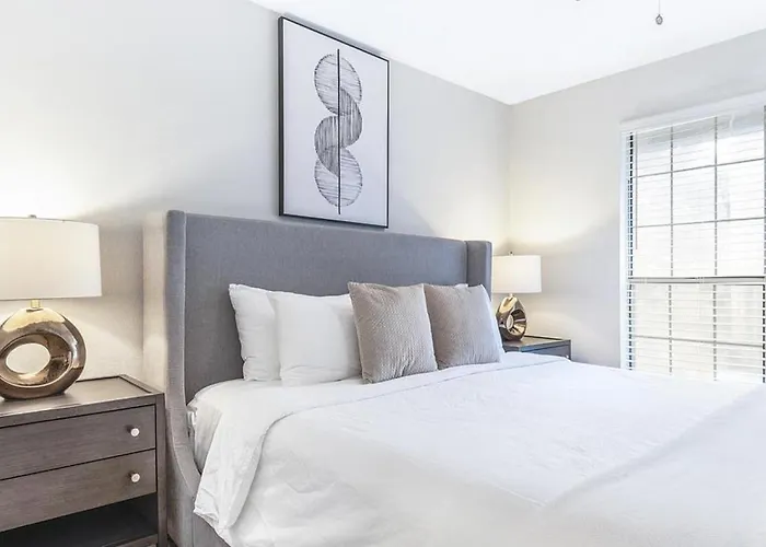 Landing Modern With Amazing Amenities *